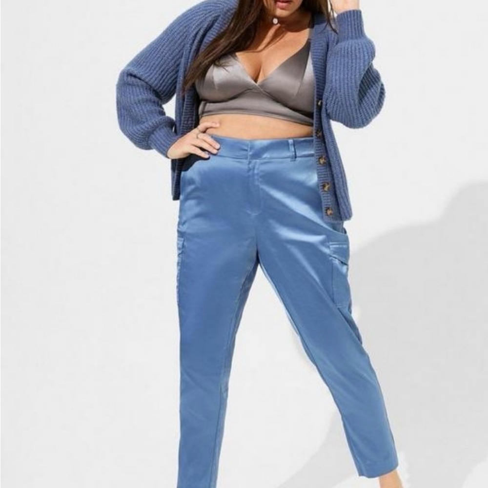 Torrid Blue Horizon Satin Cargo Pants 20 Relaxed Taper High Rise NWT
